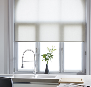 Store enrouleur tamisant écru